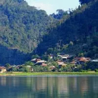 Ba Be में, होटल Pac Ngoi Village Homestay