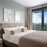 SHS HOMES-LUXE HIGHRISE, 2 BEDROOMS, KITCHEN, FREE PARKING, STUNNING VIEW, LARGE TARRASSE, Workspace