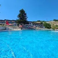 Saint George Hotel 2، فندق في كافارنا