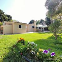 Villa Su Giudeu, hotel en Chia