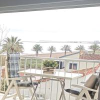 Apartamento acogedor en primera linea de playa, hotel en Playa Les Marines, Denia
