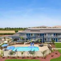 Super 8 by Wyndham Lindsay Olive Tree – hotel w mieście Lindsay