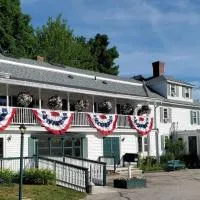 Windrifter Resort, hotel in Wolfeboro
