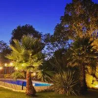 Logis Hôtels La Bastide des Golfs，穆昂薩爾圖的飯店