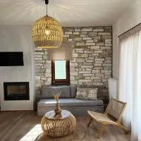 Peri Elxis Luxury Suites, hotel in Mouresi