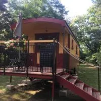 La Roulotte des Bords de Saône, hotel a Massieux