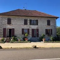la maison des ateliers, מלון בSolférino
