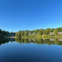 Chalet sur bord de l'eau, hotell i Nontron