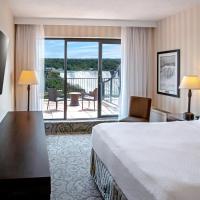 Crowne Plaza Hotel-Niagara Falls/Falls View, an IHG Hotel, hotel in Clifton Hill, Niagara Falls