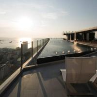 The Base condo center of pattaya rooftop swimming pool，芭達雅中心的飯店