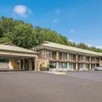 Quality Inn & Suites Mt Chalet, hotel in Clayton