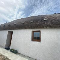 An Taigh Dubh- One bedroomed cottage, hotel blizu letališča letališče Benbecula - BEB, Creagorry