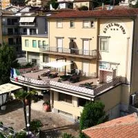 Hotel Dei Pini, viešbutis mieste Fiuggi
