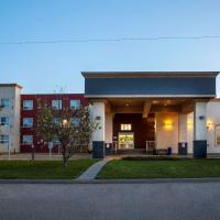 Quality Inn & Suites, hotel near Whitecourt Airport - YZU, Whitecourt