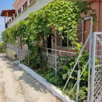 The Lemon House, khách sạn ở Káto Loutrón