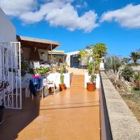 Independent two beedrooms house with sea views