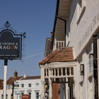 The George & Dragon, готель у місті Вестергем