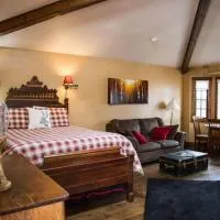 Sundance Suite, 1 Bedroom with fireplace Dogs OK, hotel sa Estes Park