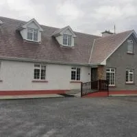 Spacious 6-Bed House 10 minutes from Knock Airport, hotel a Ballaghaderreen