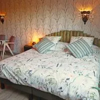 Kleene Geluk - Chambres et table d'hôtes: Saint-Jans-Cappel şehrinde bir otel