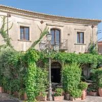 Bar Vitelli Charming suites، فندق في سافوكا