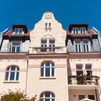 Jugendstil-Altbauwohnung mit Dachterrasse direkt an der Karlsaue: bir Kassel, Suedstadt oteli