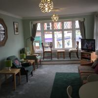 Modern 2 bedroom apartment in central Exmouth