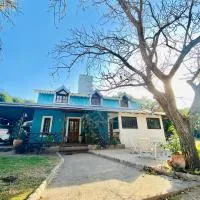 Hospedaje Casa Azul、ビージャ・アジェンデのホテル