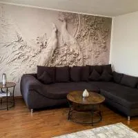 Cozy Apartment Bernburg 1, hotel in Roschwitz