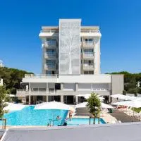 Life Hotel 4 Superior: Bibione'de bir otel