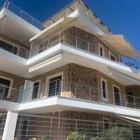 Alkioni's Nest Apartments, hotel em Arkoudi