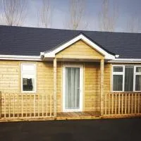 Country Cabin Retreat, Ireland's Hidden Heartland F35 YC67, hotel v mestu Ballyhaunis