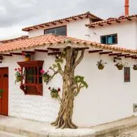 Viesnīca HOTEL COLONIAL VILLA CARMELA pilsētā Tota