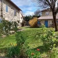 Studio 45m2, à la campagne, à 15 mns du Puy en Velay, hotelli kohteessa Lantriac