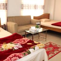 Calm & Cozy Guest Room with Free Breakfast-Parking, hotel a Mirpur, Dacca