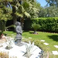 Maison Monica Exeptionnel-Jardin paysage ZEN, hotel u gradu 'Coursan'
