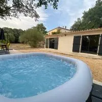 Appartement de charme avec jaccusi, hótel í Vézénobres