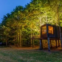 Cabane perchée La Résilience, sur le plateau du Vercors.，奧特朗的飯店