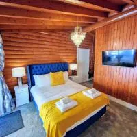 Kaoglen Apollo-Hot tub-Cairngorms-Pet friendly, Hotel in Balnald