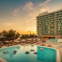 a hotel with a large swimming pool and a hotel at DALMACIJA PLACESHOTEL by Valamar, Makarska