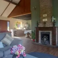 CuckOO Nest Entire house, hotel en Annaghmore