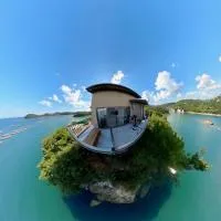 天空の城 絶景の海岸線に面し そよ風と波に触れながらリラックスできる場所です, hotel en Mushiage