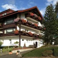 Hotel Zum weißen Stein, hotel em Kirchen