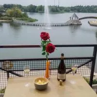 VUE EXCEPTIONNELLE SUR LE LAC, hotel Créteilben