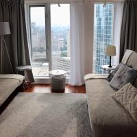 Apartment/2Bedrooms/2 Full Bathrooms/Free parking, hotel i Yonge - Dundas, Toronto
