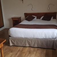 Ligny-le-Châtel에 위치한 호텔 LOGIS HOTEL - Le Relais Saint Vincent