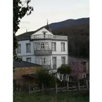 Pension Casa Simon, hotel u gradu Tríacastela