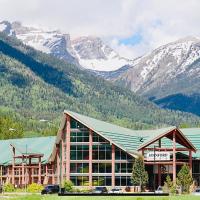 Fernie Stanford Resort, hotel di Fernie