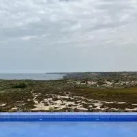 Alojamento White Rose Boutique, hotel en Zambujeira do Mar