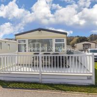 Great dog friendly caravan by the beach at North Denes in Suffolk ref 40097ND